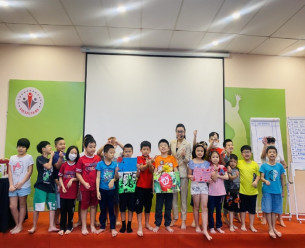 Linh Salad Cô giáo xinh xắn, đa tài bước ngoặt mới khi làm MC