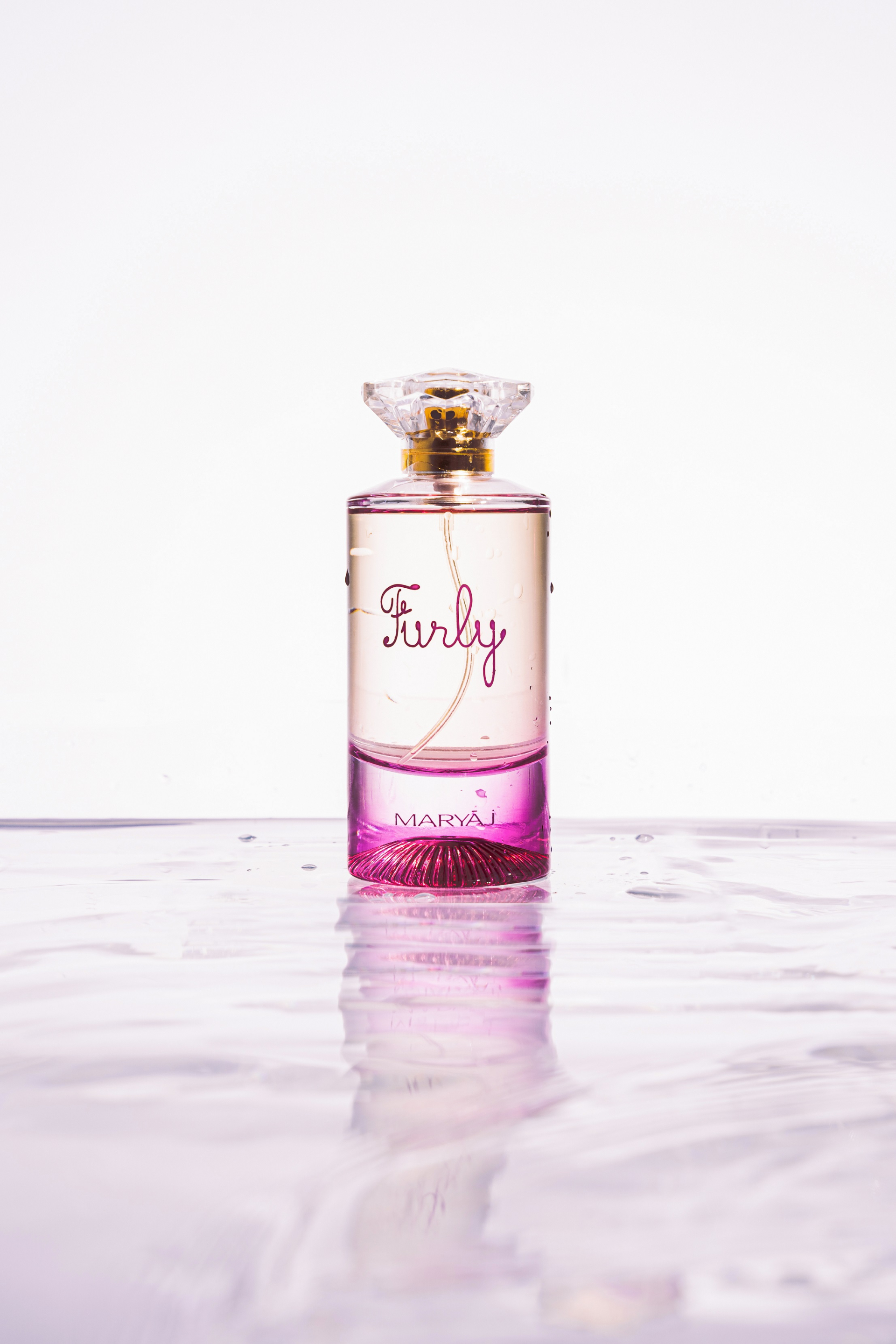 Nước hoa Maryaj: Khám phá bí mật của mùi hương tuyệt vời đến từ Trung Đông